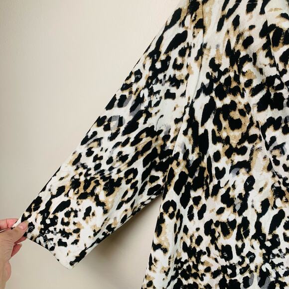 Easywear by Chico's Size 3 US XL Drape Neck Leopard Print Knit Top 3/4 Sleeve - Picture 6 of 8
